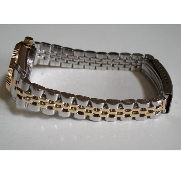 MIYKON GOLD/SILVER FINISH VIRGIN MARY GUADALUPE RELIGIOUS FASHION WOMEN WATCH - Picture 3 of 5